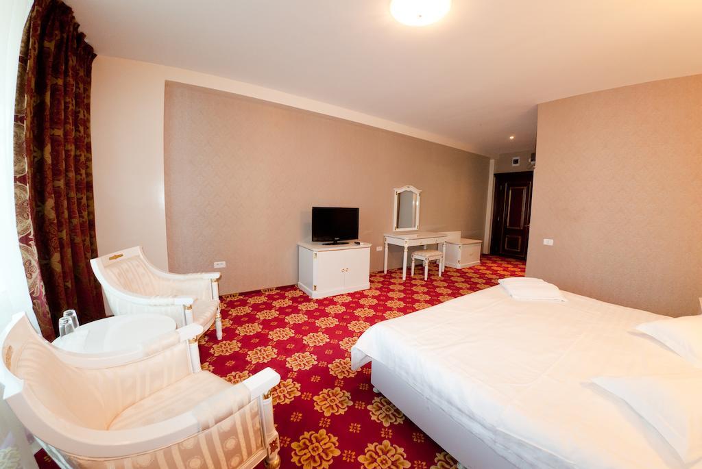 Complex Aristrocratos Hotel Mamaia Buitenkant foto